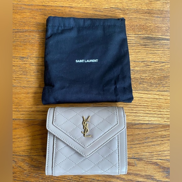 Saint Laurent YSL Gaby Envelope Trifold Quilted Leather Wallet - Picture 4 of 16